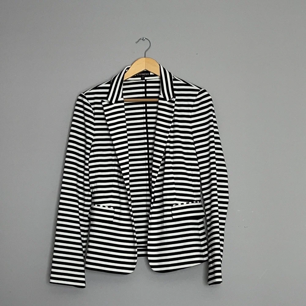 Blk/Wht Striped Cotton Blazer - Picture 3 of 5